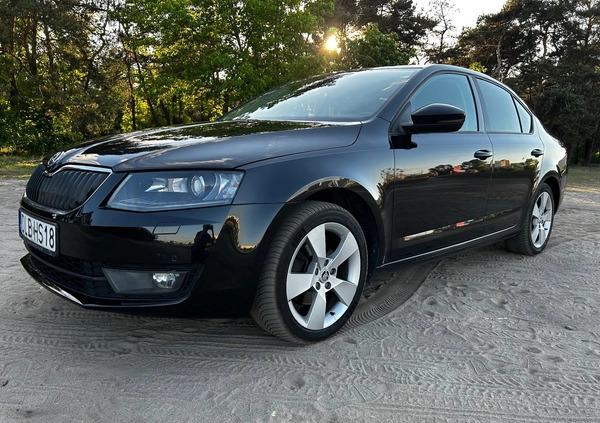 Skoda Octavia cena 35499 przebieg: 307000, rok produkcji 2014 z Toruń małe 742